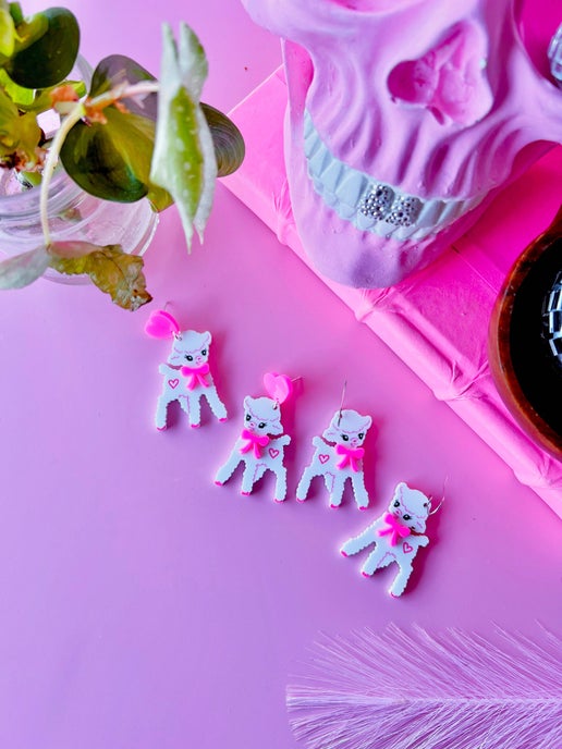 Lovely Kitsch Lamb Earrings: Stud earrings